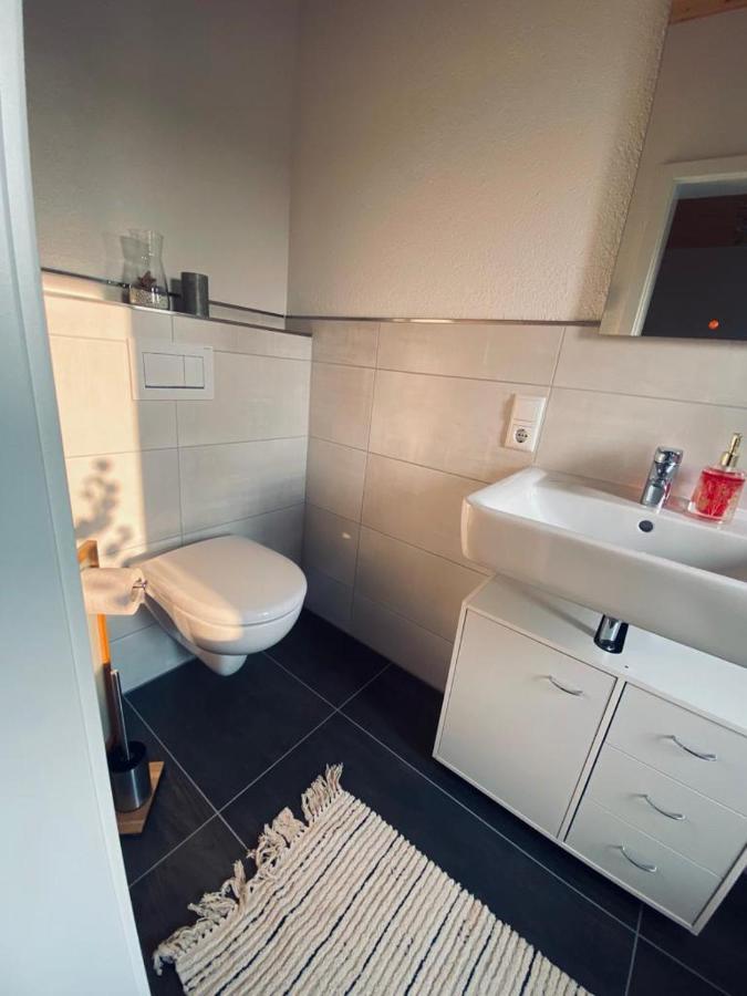 Zimmer M. Eigenem Bad Und Badewanne Direkt Am Wald Amöneburg Exteriör bild